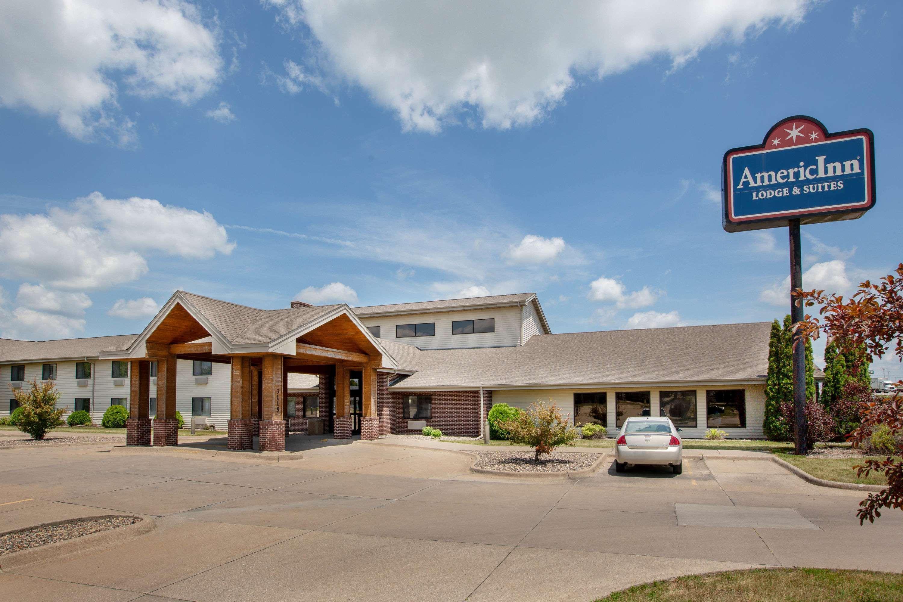 Americinn By Wyndham Muscatine Exterior photo
