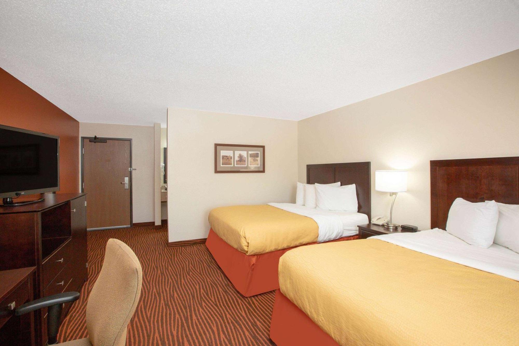 Americinn By Wyndham Muscatine Exterior photo